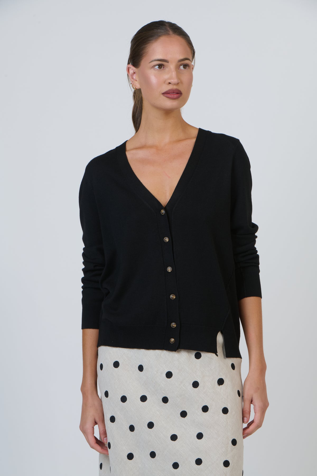 OJ-W37 Black Knit Cardigan
