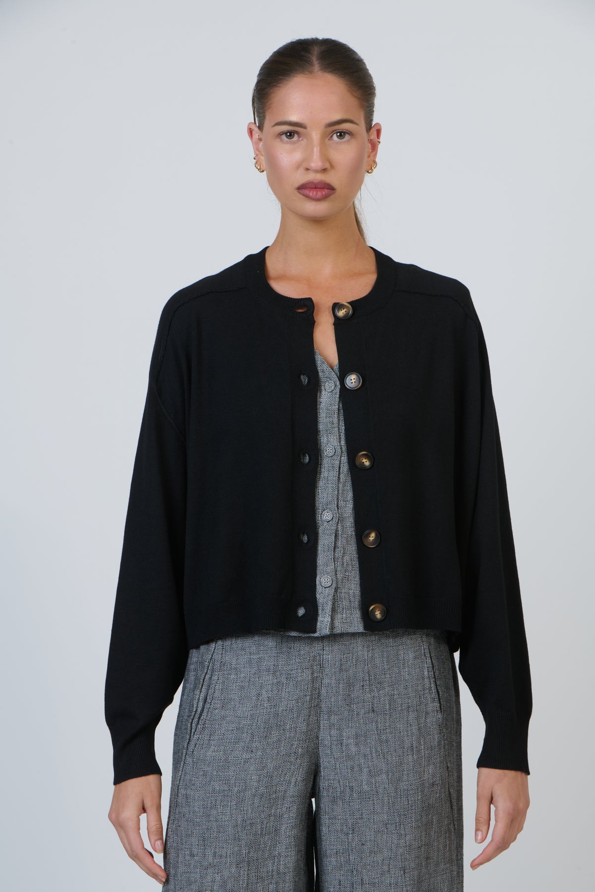 OJ-W40 Black Knit Cardigan